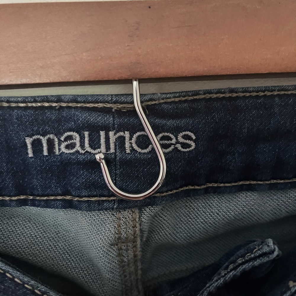Distressed skinny jeans - Picture 4 of 9